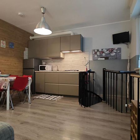 Appartamento Aleph With Private Parking, Next Train Station Como Dış mekan fotoğraf
