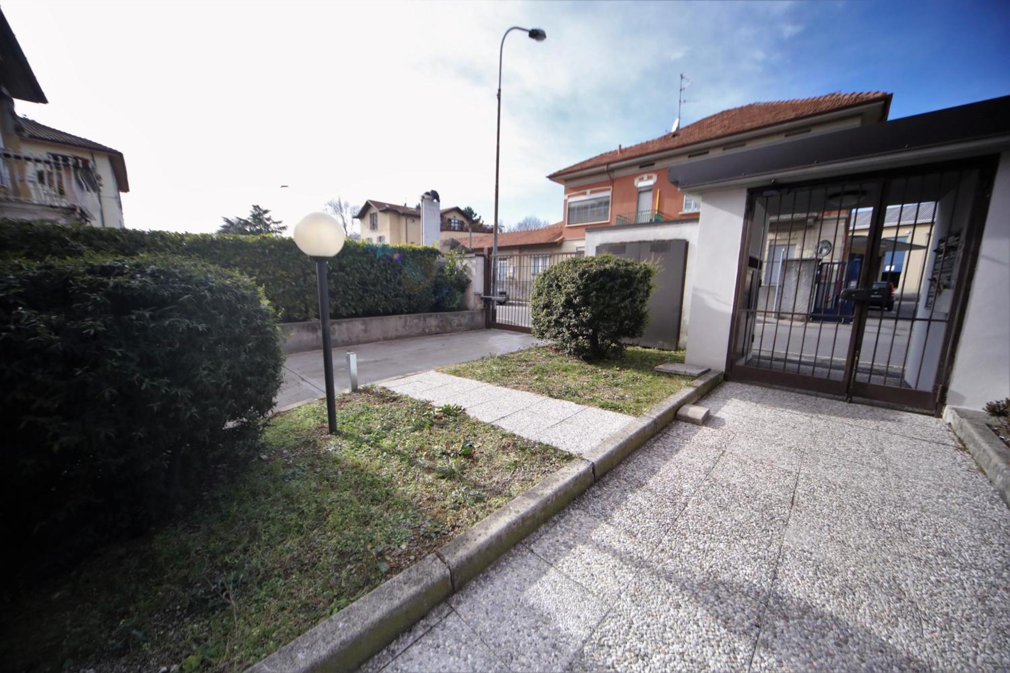 Appartamento Aleph With Private Parking, Next Train Station Como Dış mekan fotoğraf
