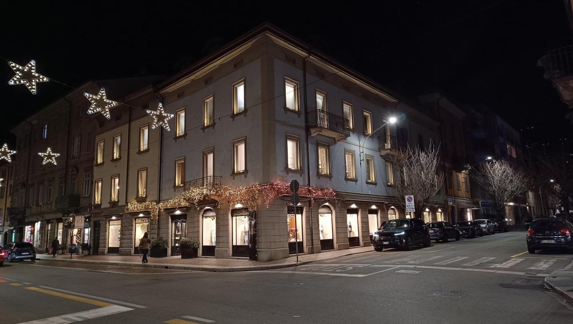 Appartamento Aleph With Private Parking, Next Train Station Como Dış mekan fotoğraf