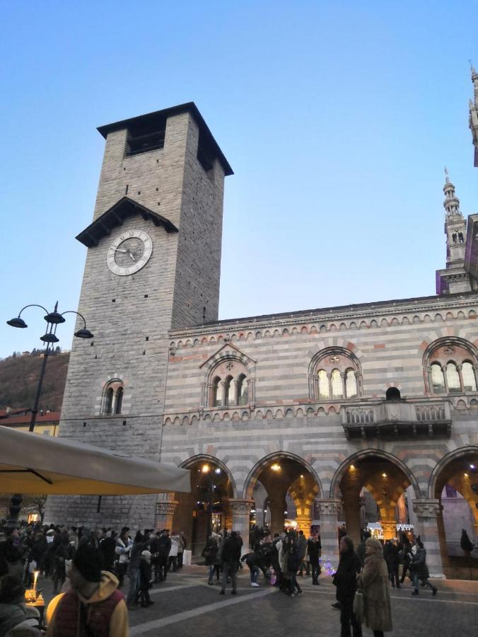 Appartamento Aleph With Private Parking, Next Train Station Como Dış mekan fotoğraf